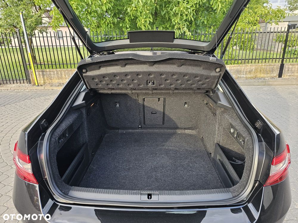 Skoda Superb 2.0 TDI DSG Ambition - 23