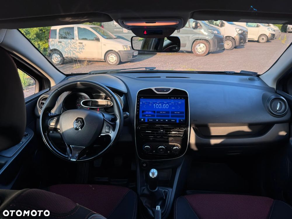 Renault Clio - 9