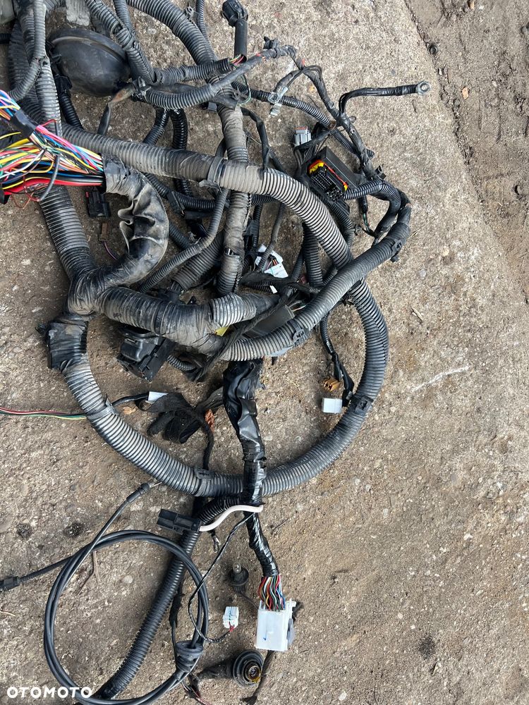 Instalacja Komory silnika Nissan titan 5.6b v8 2012r - 3