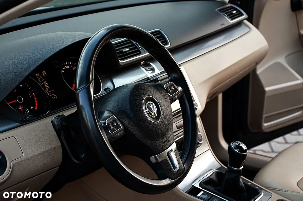 Volkswagen Passat 2.0 TDI 4Mot Highline - 33