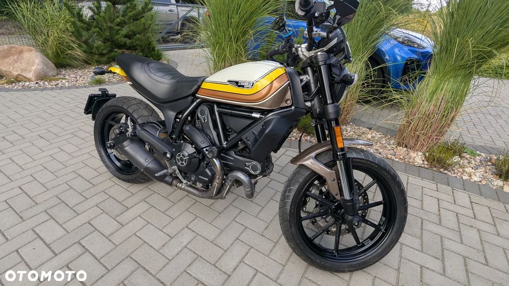 Ducati Scrambler - 13