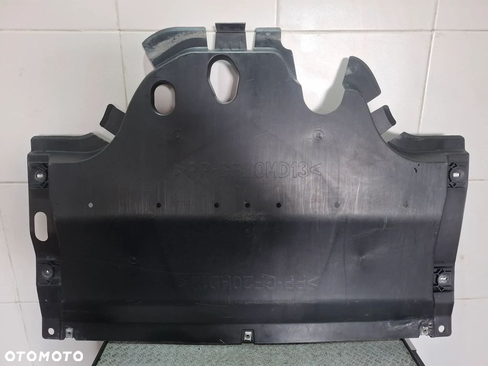 Osłona pod silnik Renault Trafic III 2024 rok nr 758908963R - 4
