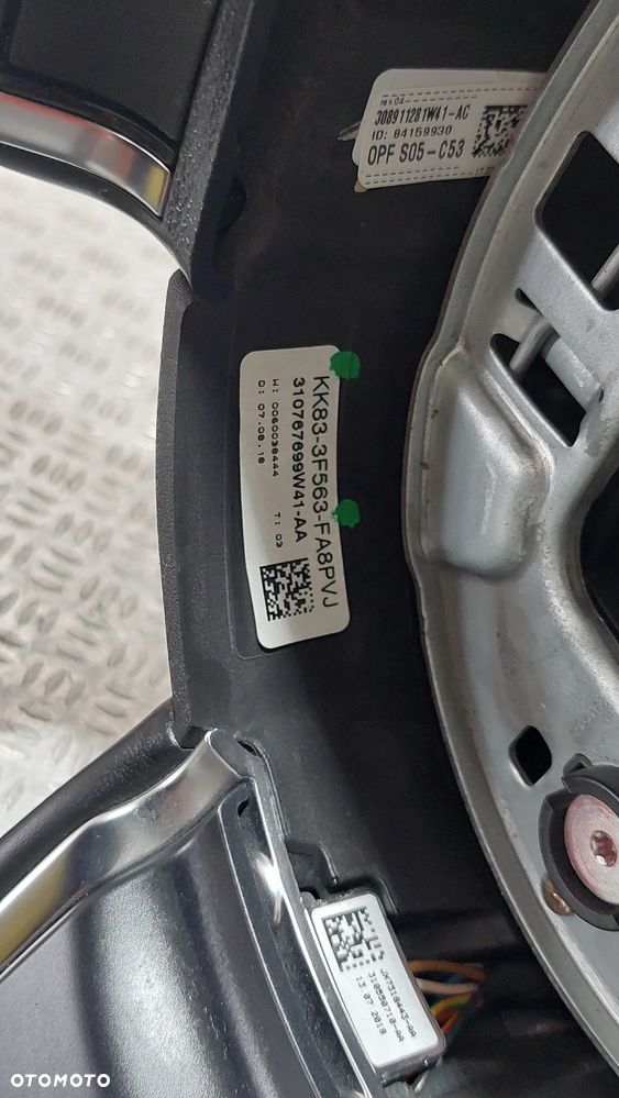 KIEROWNICA MULTIFUNKCYJNA ŁOPATKI GRZANA SKÓRA  STAN DARDZO DOBRY NR KK833F563 - 6