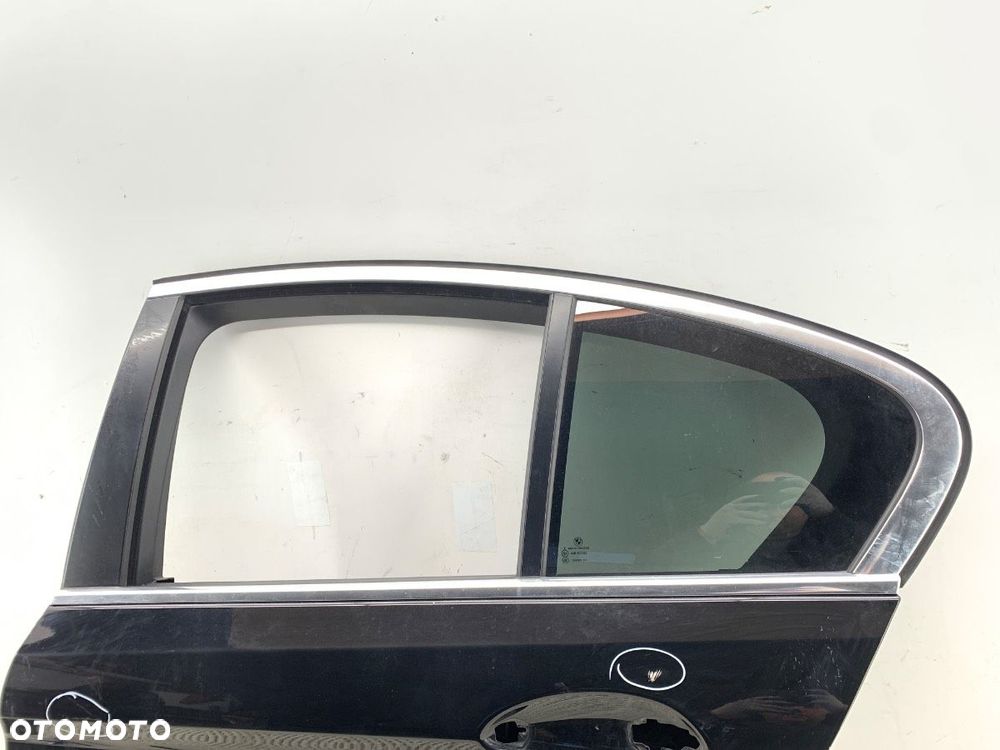 DRZWI LEWY TYŁ 668  BMW 5 (G30, F90) 2016 - 2022 518 d Mild-Hybrid 110 kW [150 KM] Hybryda silnik - 2