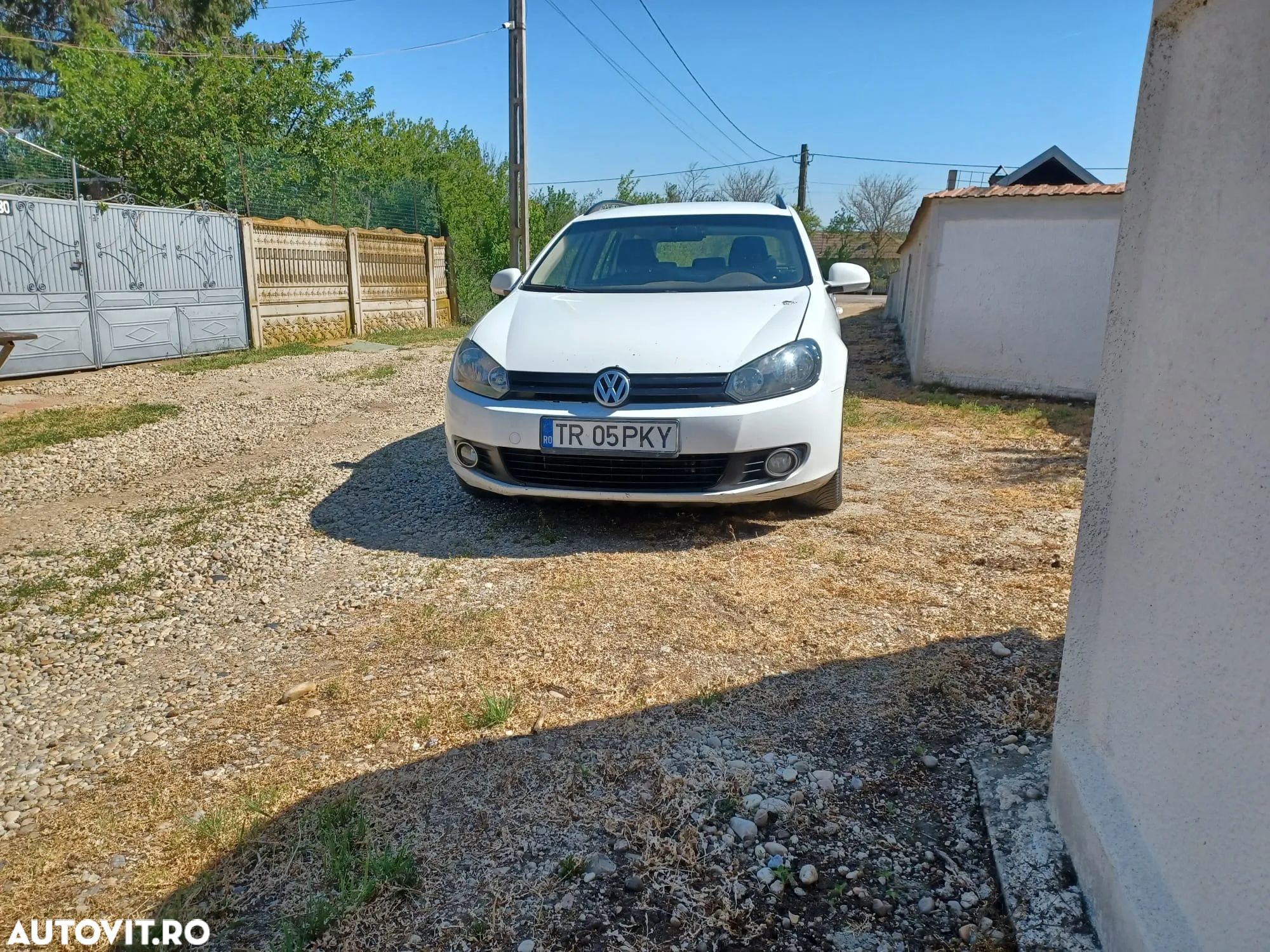 Volkswagen Golf - 1