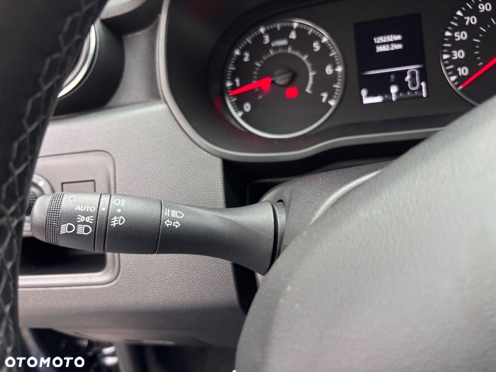 Dacia Duster 1.6 SCe Prestige - 23