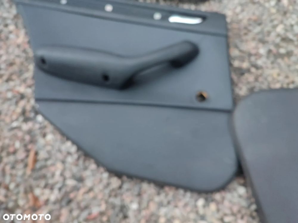 BMW E46 SEDAN ORYGINALNY KOMPLET FOTELI SKÓRZANYCH + KANAPA TYŁ SKŁADANA + BOCZKI EUROPA POD PODUSZKI AIR-BAG O NR. 52 20 8 214 940 / 52 20 8 214 970 / 52 10 8 214 910 OEM  W DOBRYM STANIE - 25