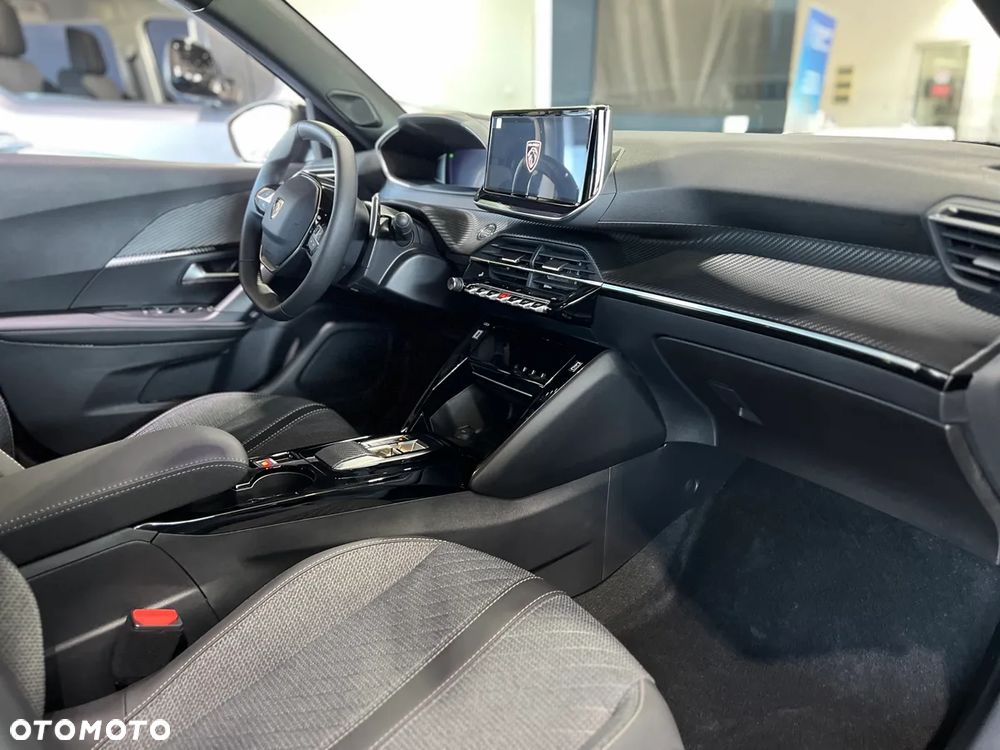 Peugeot 2008 PureTech mHEV Allure e-DCS6 - 12