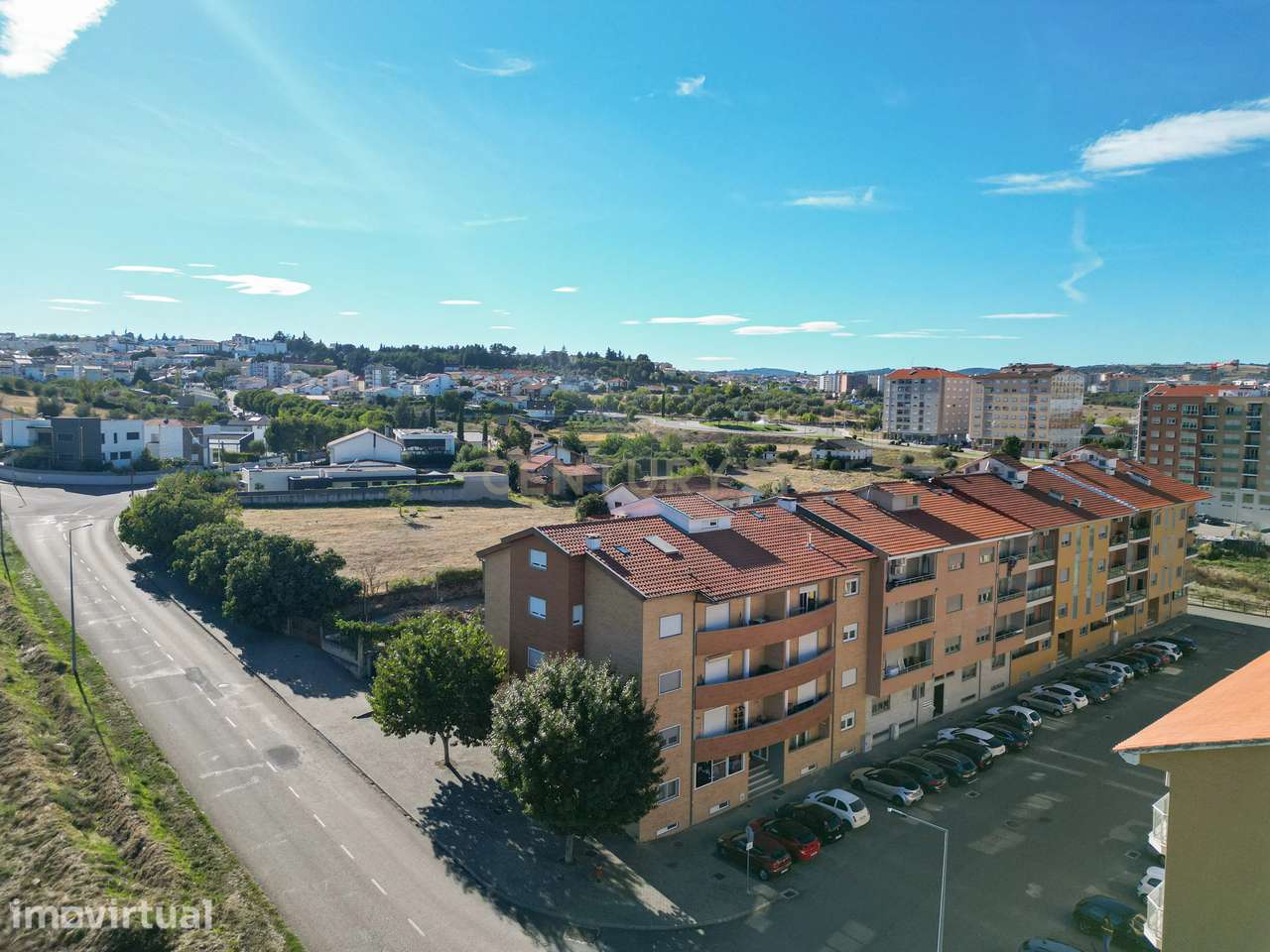Espaçoso Apartamento T3 Duplex em Bragança - Oportunidade Única! - Grande imagem: 2/40