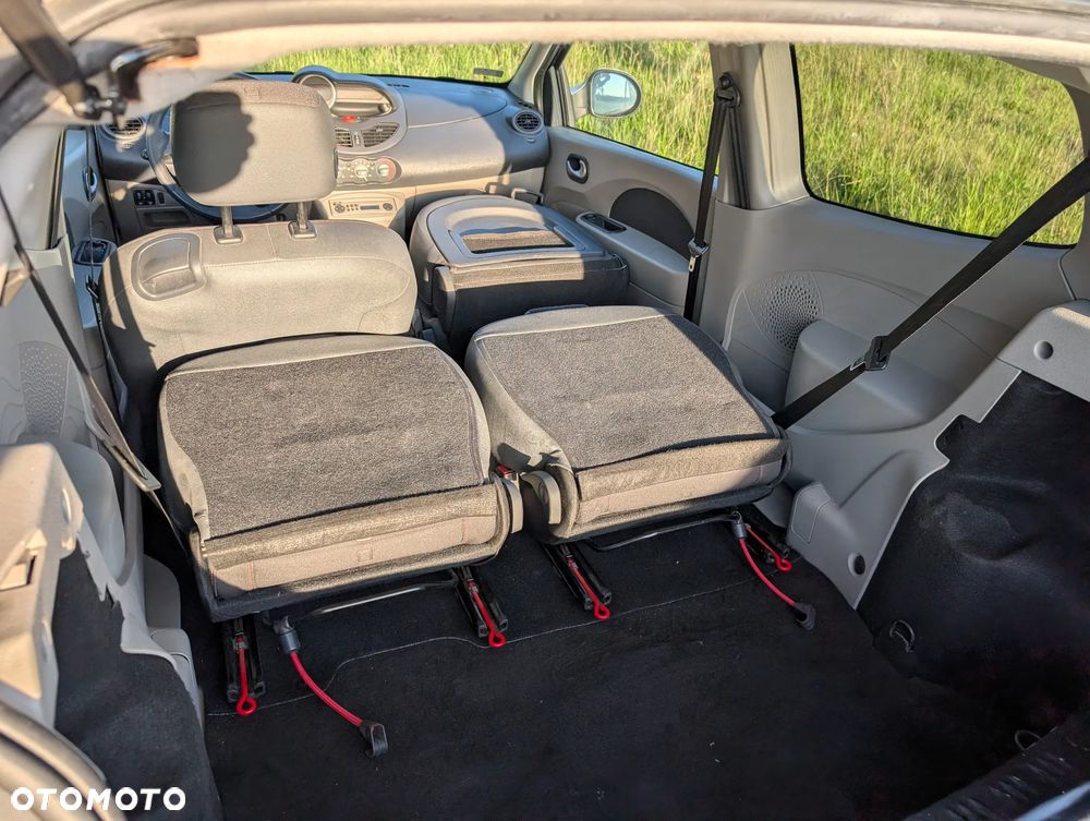 Renault Twingo 1.2 TCE GT - 12