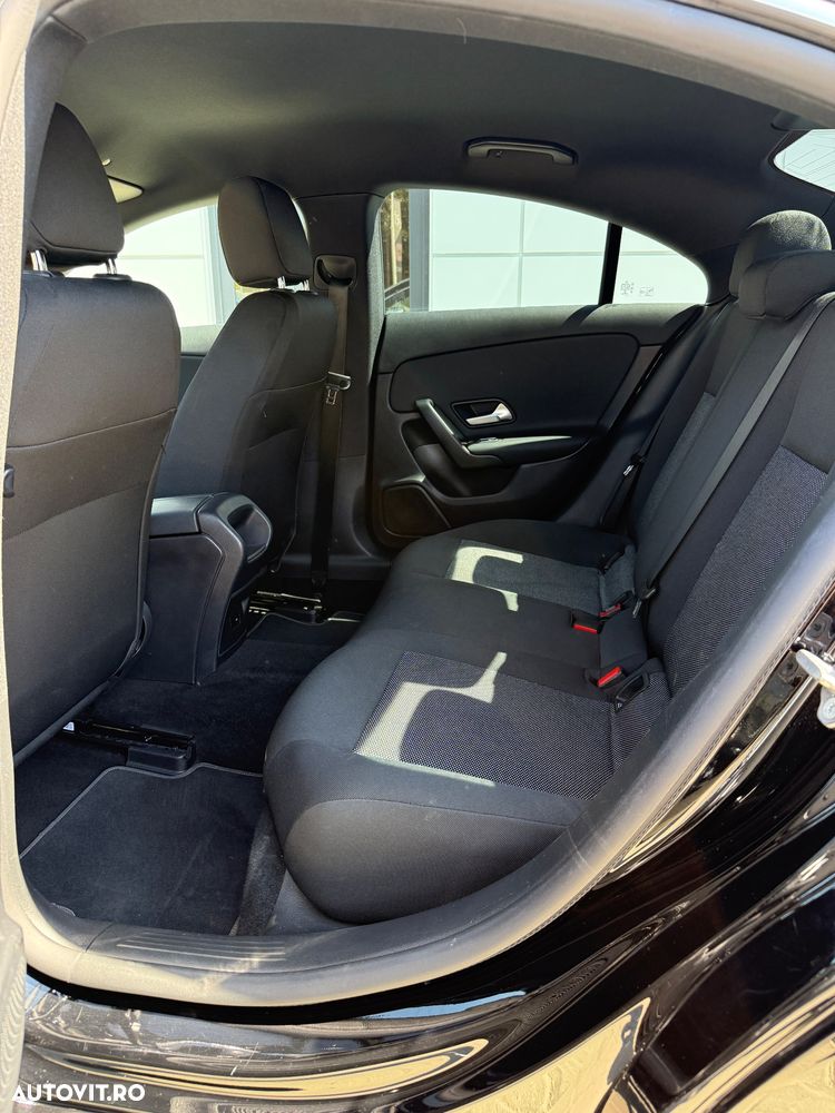 Mercedes-Benz CLA 180 7G-DCT Progressive - 13