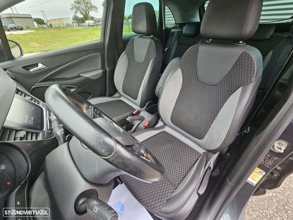 Opel Crossland X 1.2 T Innovation - 19