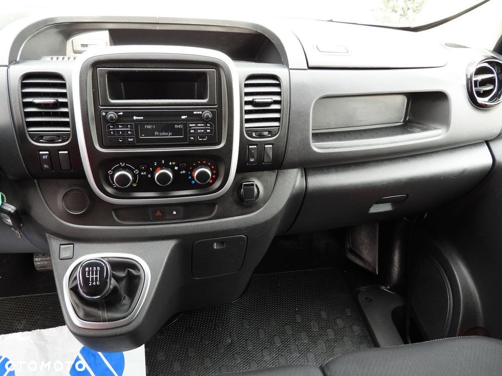 Renault TRAFIC  FURGON CHŁODNIA  0*C TEMPOMAT LEDY KLIMATYZACJA  120KM - 33