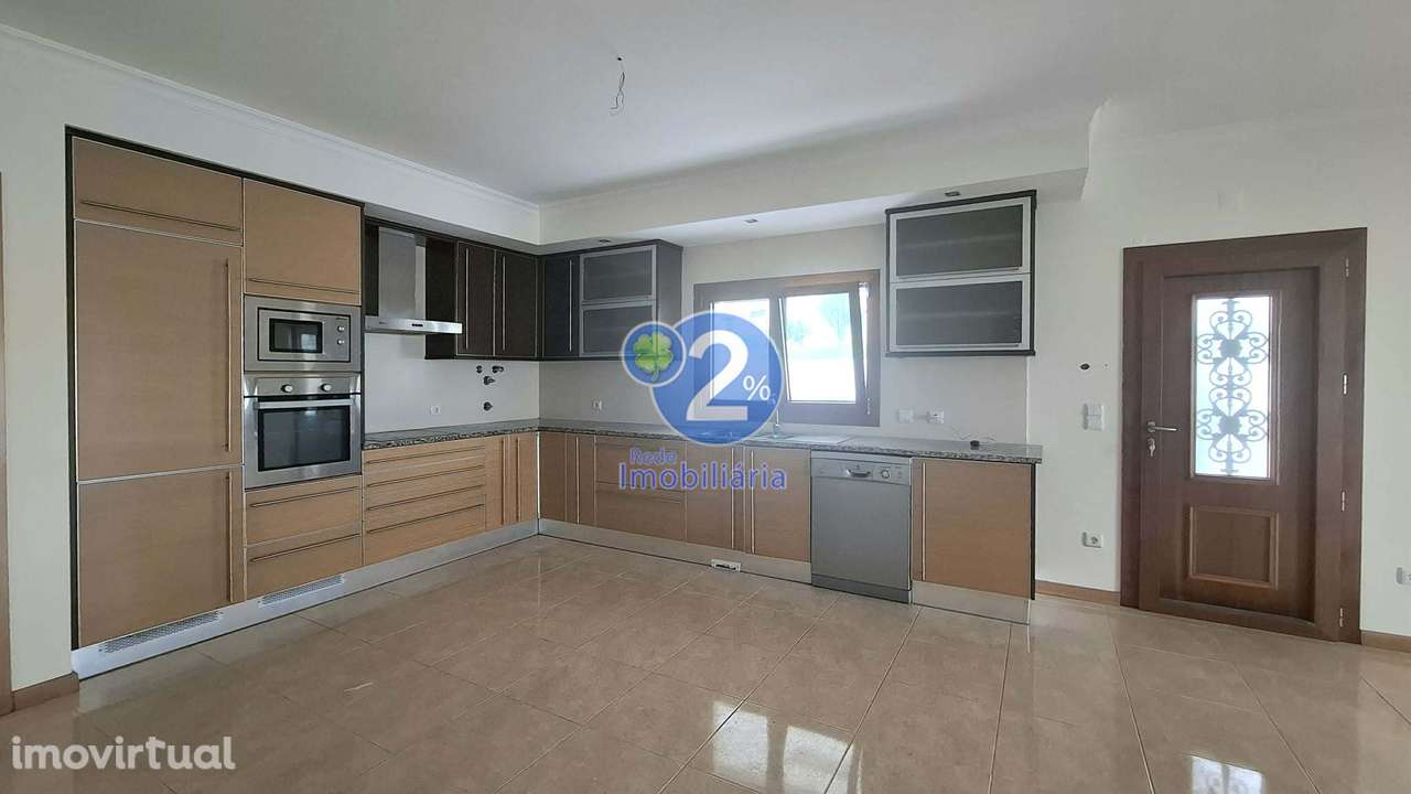 Moradia Isolada T5 - Fonte dos Marcos - Porto de Mós - Grande imagem: 3/43