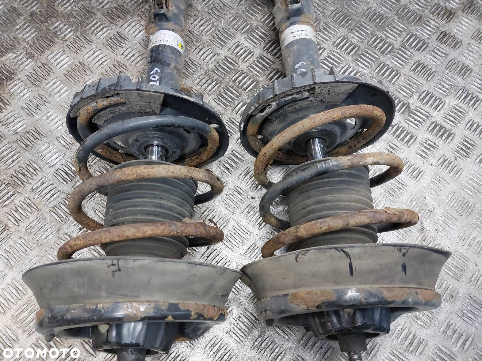 AMORTYZATOR + SPRĘŻYNA LEWY PRAWY PRZÓD MERCEDES-BENZ W203 BILSTEIN - 3