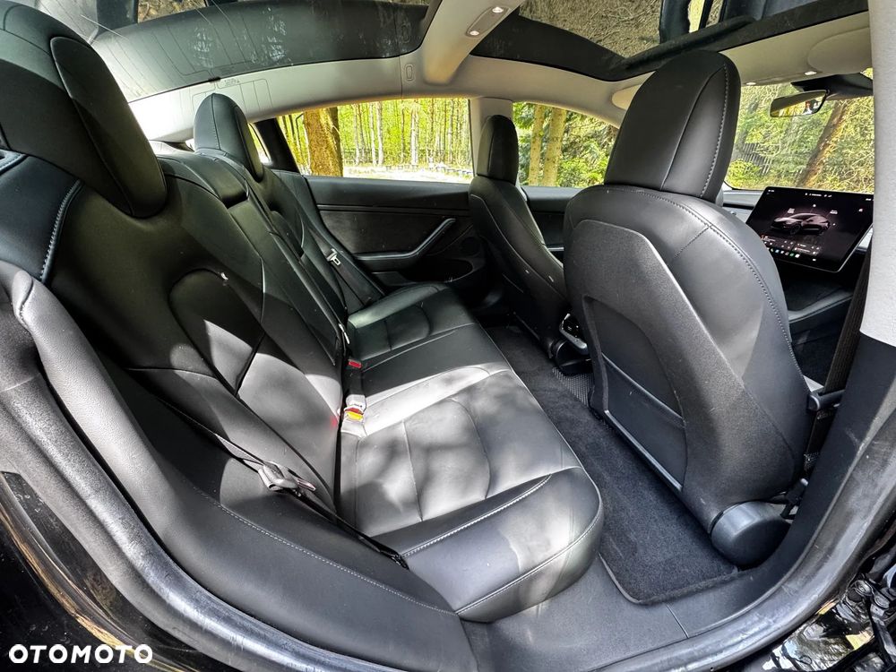 Tesla Model 3 - 10
