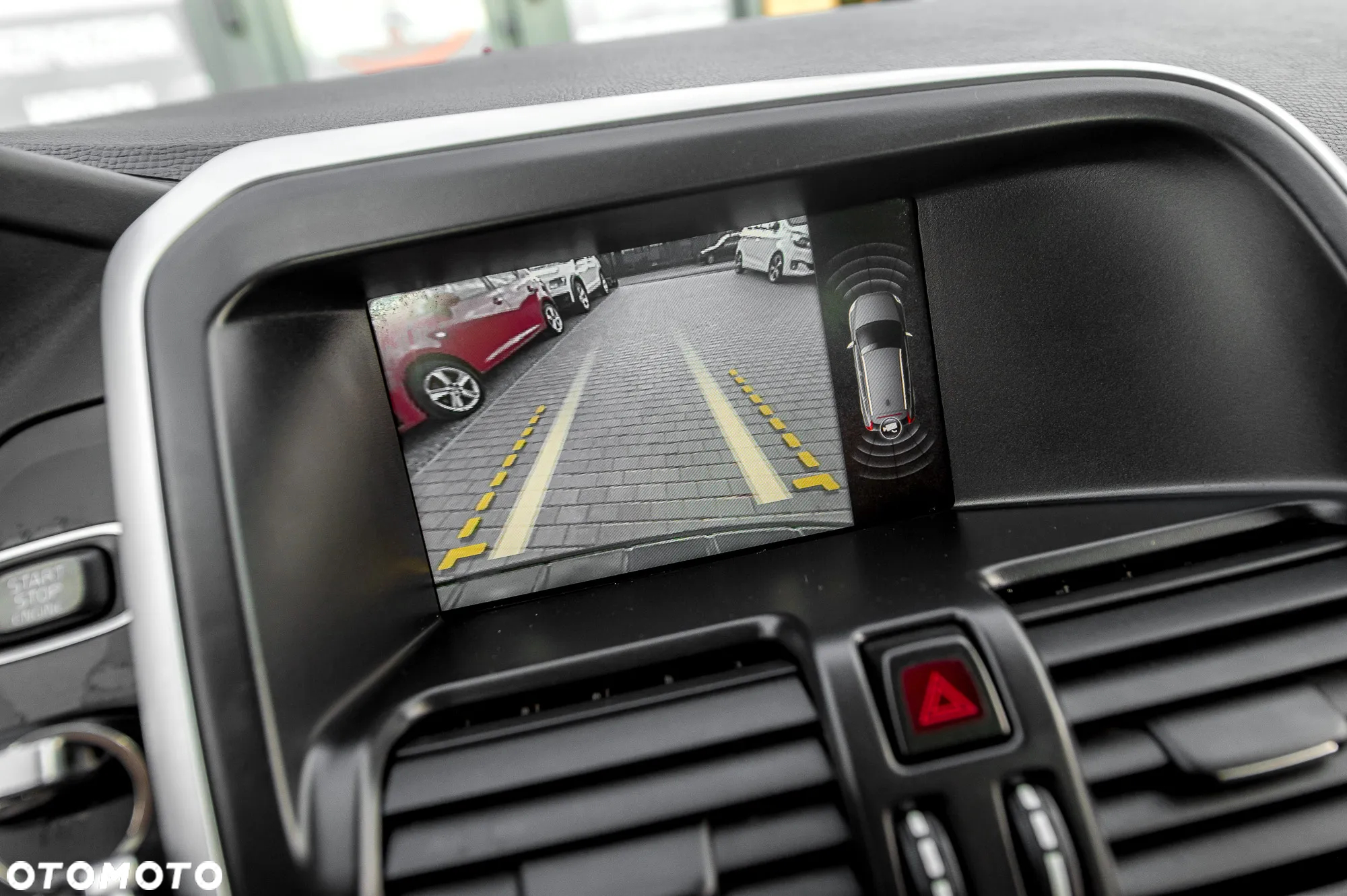 Volvo XC 60 D5 AWD RDesign - 32