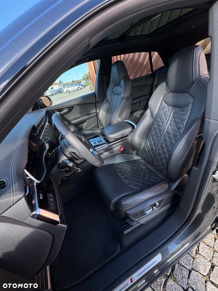 Audi SQ8 - 16