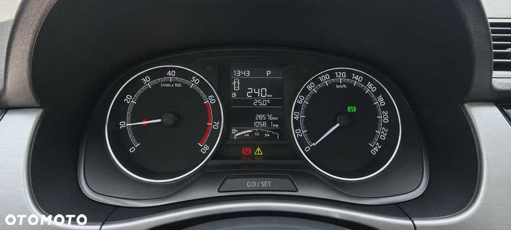 Skoda Fabia 1.0 TSI Ambition DSG - 5