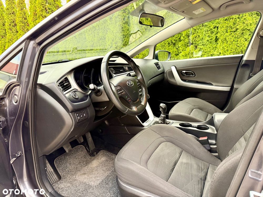 Kia Ceed - 38