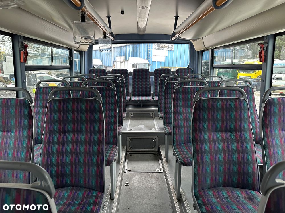 Irisbus CROSSWAY IVECO SFR161 MANUAL RETARDER KLIMA 12m NISKI POKŁAD DO PRZEWOZU OSÓB NIEPEŁNOSPRAWNYCH 39-SIEDZEŃ 57-STOJĄCYCH 560000km OPONY:275/70/22.5-NOWE!!! NAWIEWY PRZYCIEMNIONE SZYBY 2009r ŁADNY - 15