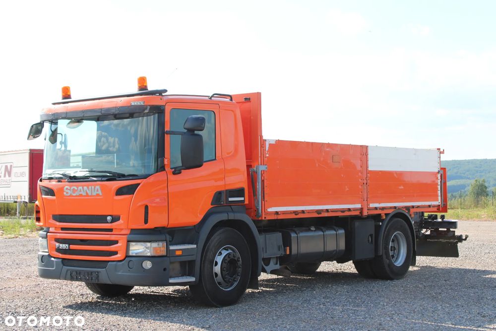 Scania P280 OPTICRUISE Automat ze sprzęgłem Niski przebieg tylko 256 000 km Blokada mostu Rama Beczka Asenizacyjna Hakowiec Wywrotka HDS