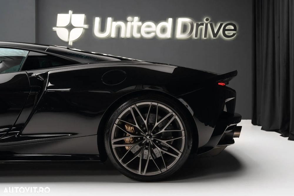 McLaren GT Standard - 11