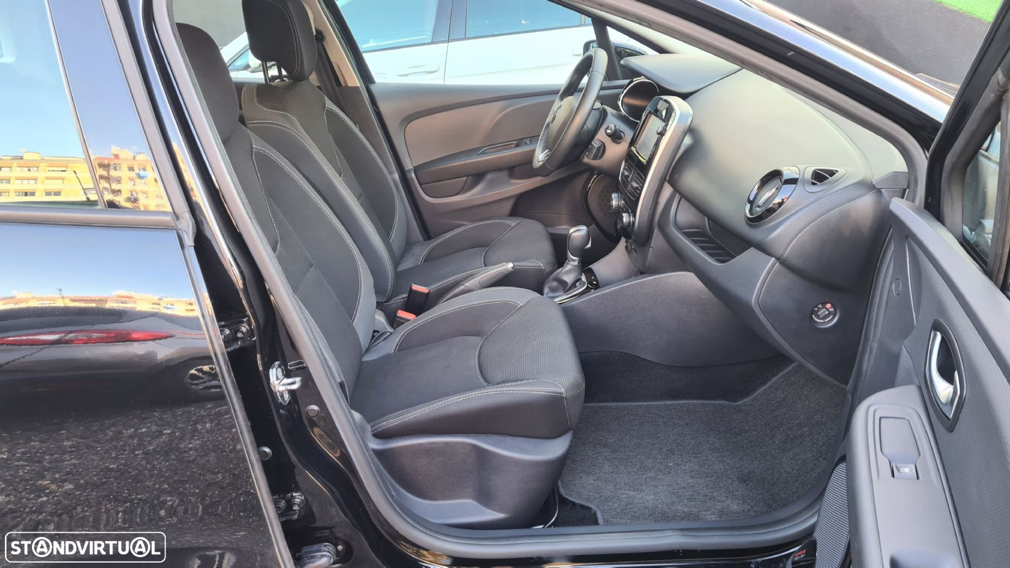 Renault Clio Sport Tourer - 28