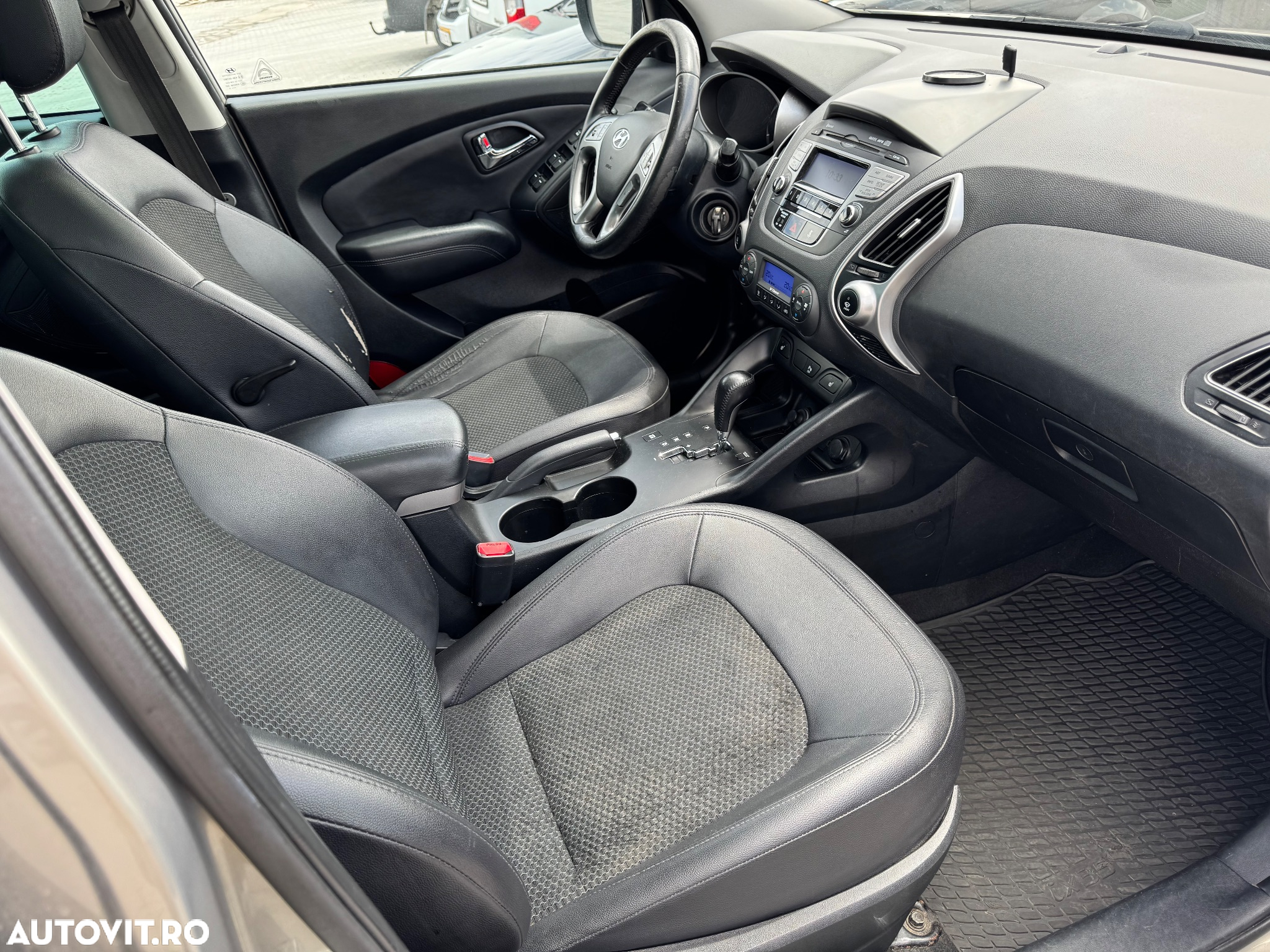 Hyundai ix35 2.0 CRDI 4WD Automatik Premium - 15
