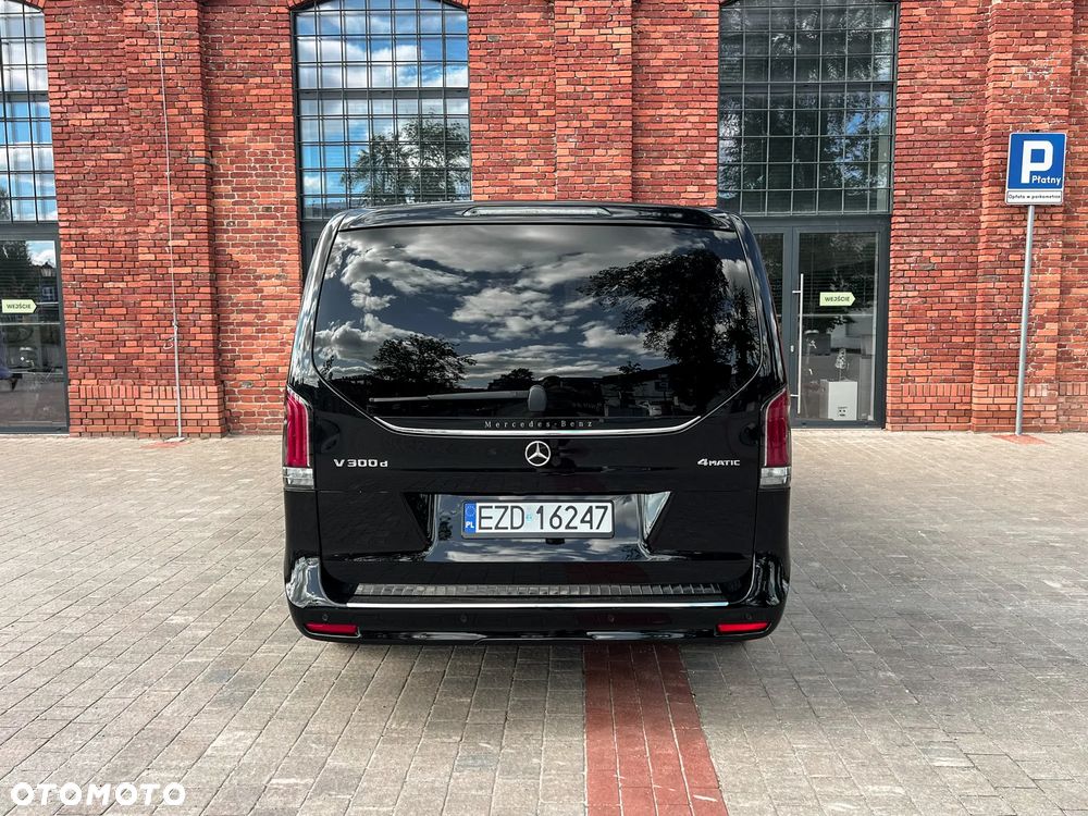 Mercedes-Benz Klasa V 300 d Extralang 4Matic 9G-TRONIC Avantgarde - 11