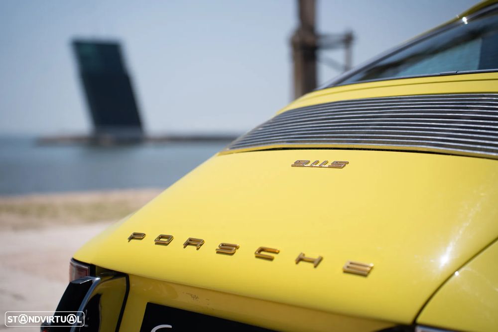 Porsche 911 Série F - 11