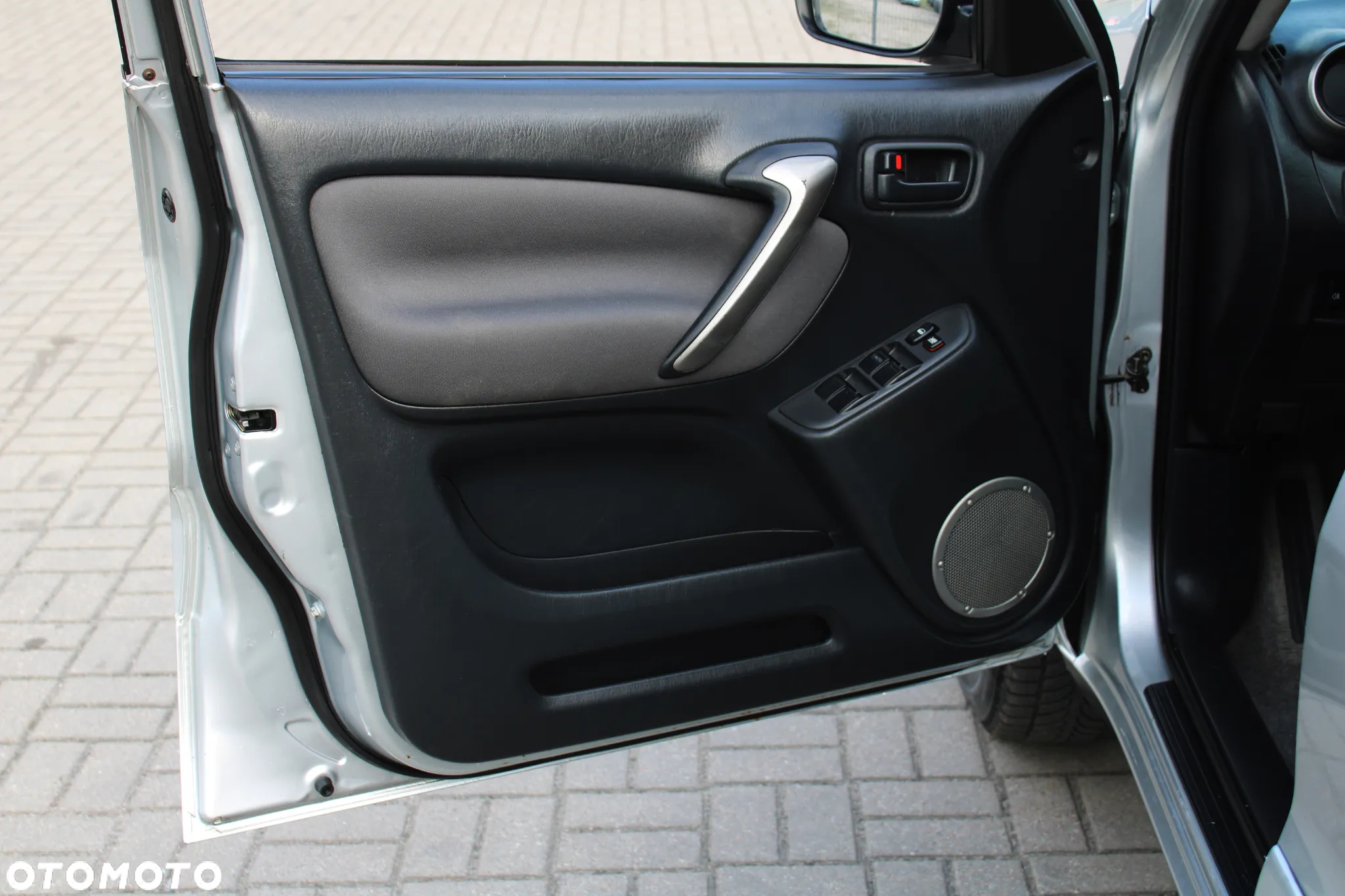 Toyota RAV4 - 23