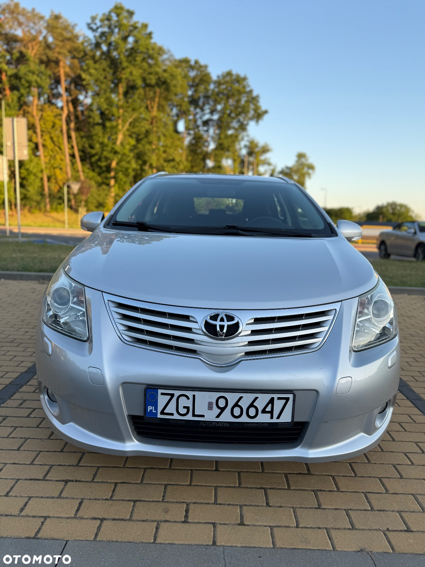 Toyota Avensis 1.6 Active - 2