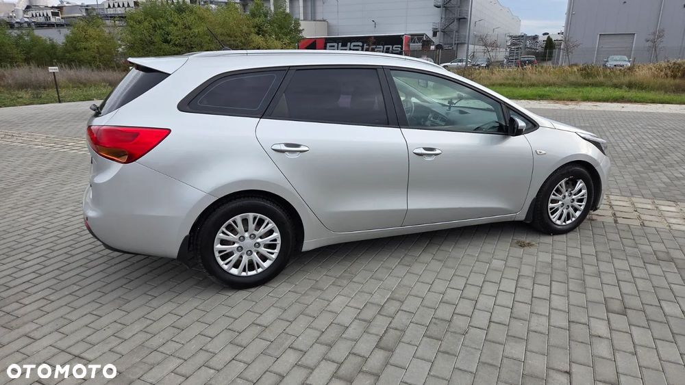 Kia Ceed - 5