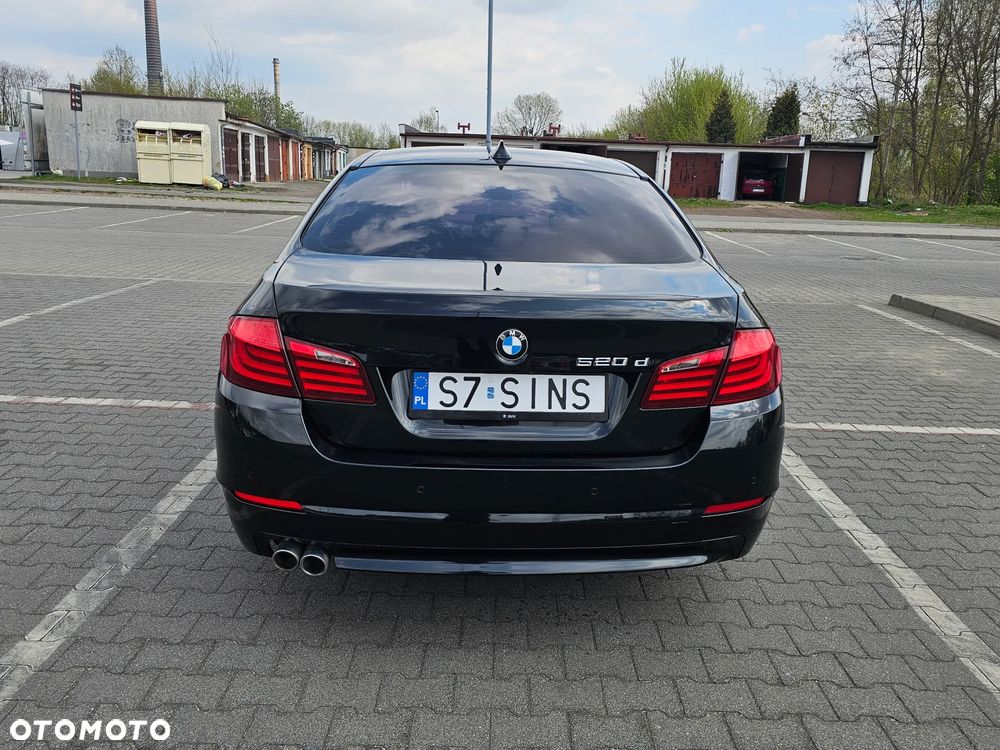 BMW Seria 5 520d xDrive - 19