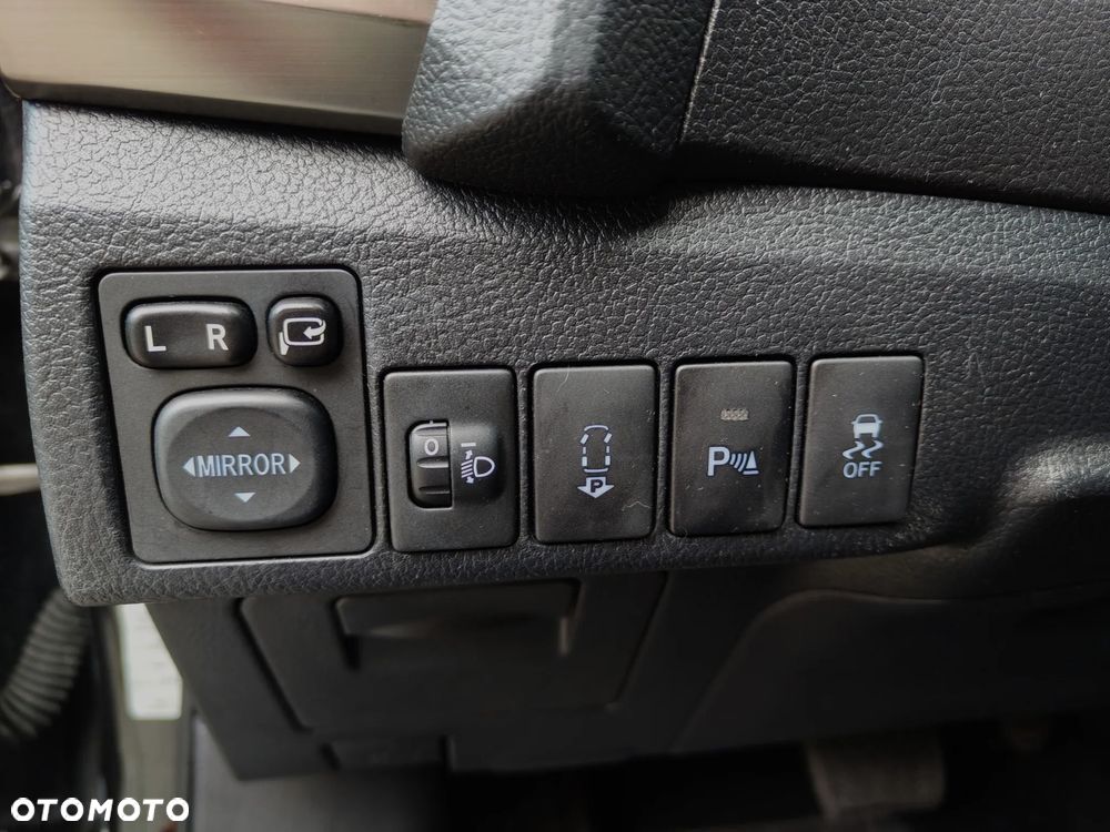 Toyota Auris 1.6 Prestige MM - 28
