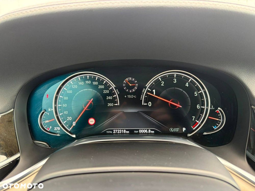 BMW Seria 7 - 25