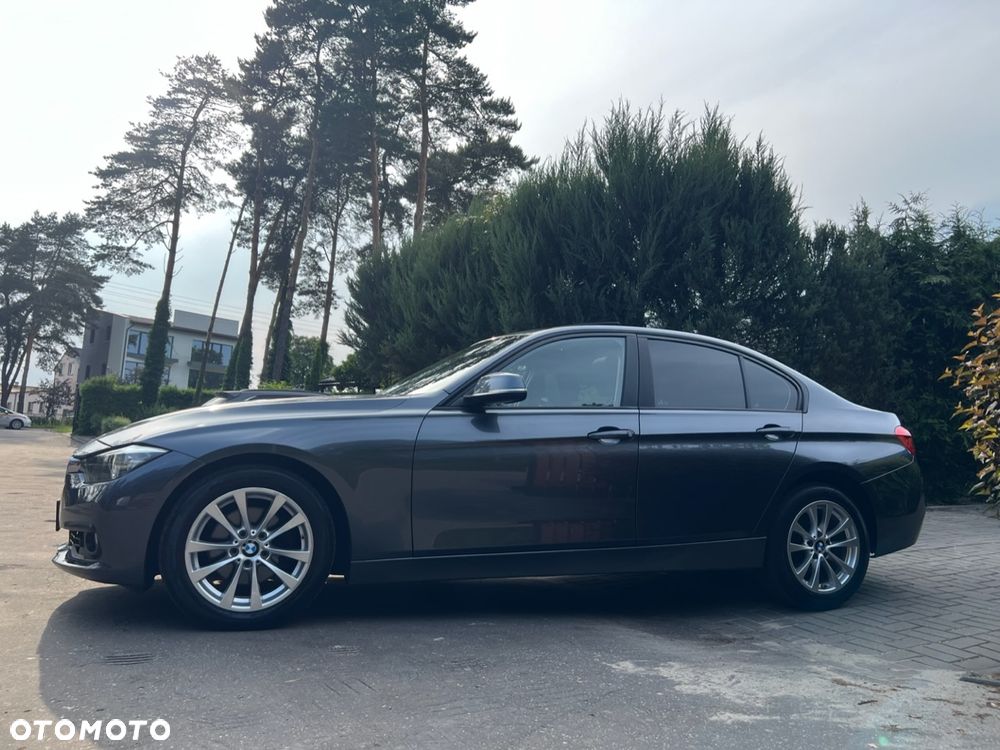 BMW Seria 3 330i xDrive Edition Luxury Line Purity - 7
