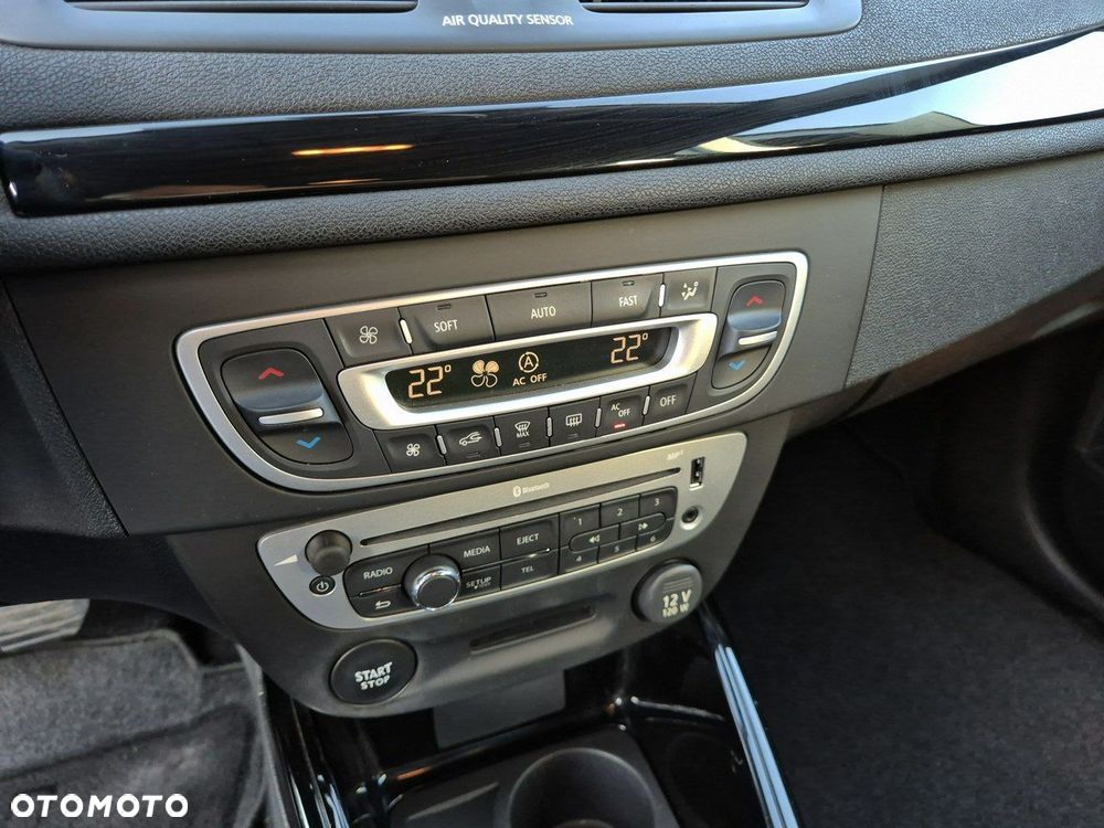 Renault Megane ENERGY TCe 130 BOSE EDITION - 17