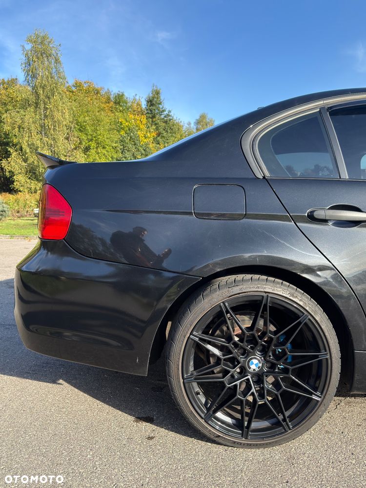 BMW Seria 3 320d - 24