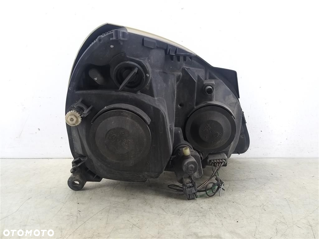 Reflektor lampa przód lewa Renault Clio II LIFT 2001-2005 HELLA europa - 2