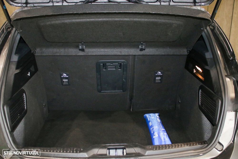 Ford Focus 1.0 EcoBoost ST-Line - 16