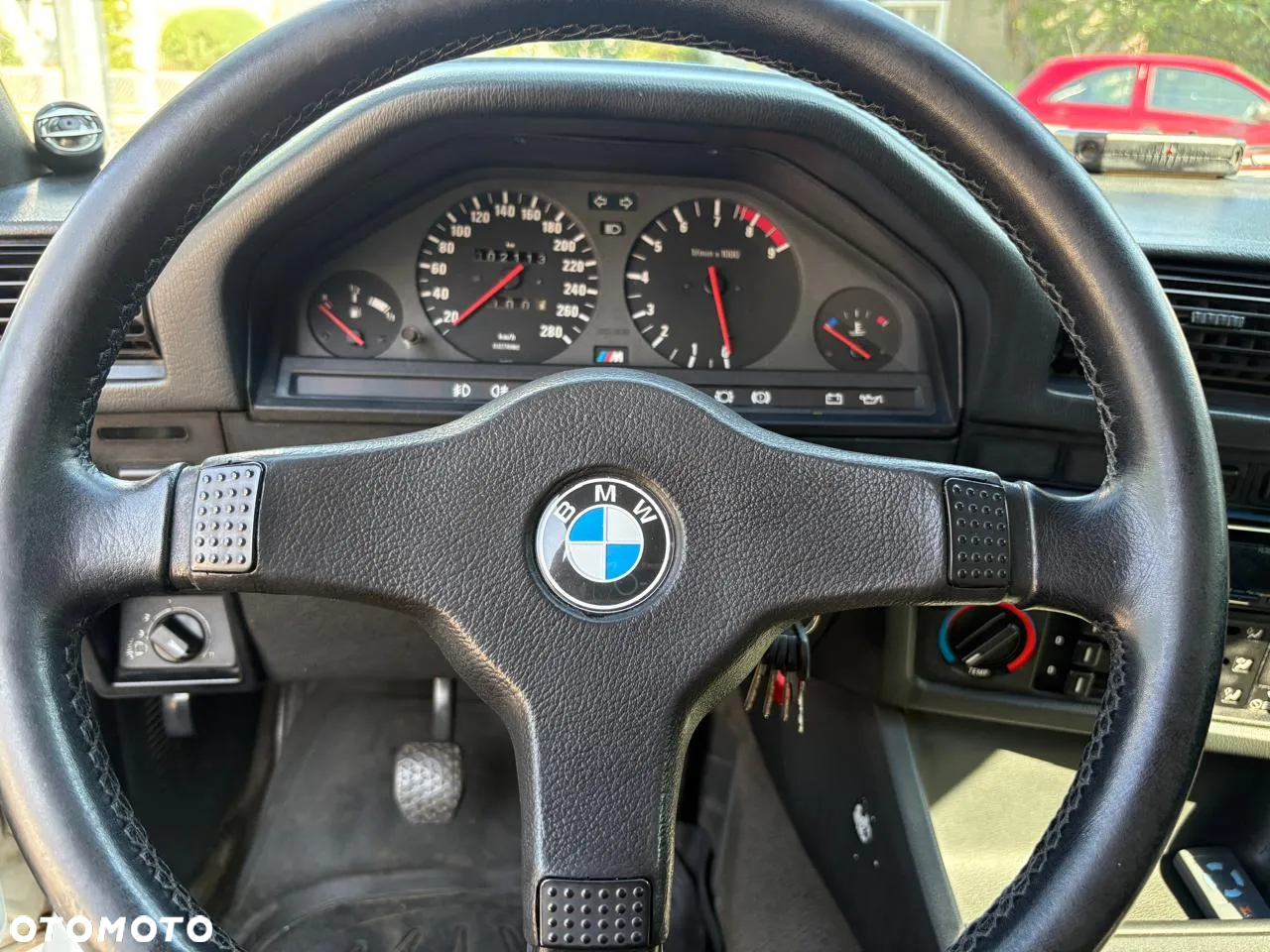 BMW Seria 3 318i Cabriolet - 12