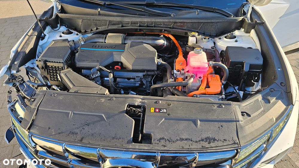 Hyundai Tucson 1.6 T-GDi HEV Executive 4WD - 24