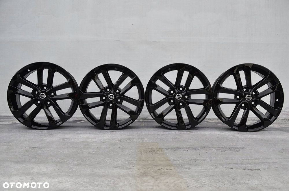 Felgi 7x17 5x114.3 Nissan Juke Qashqai X-Trail 350Z - 2
