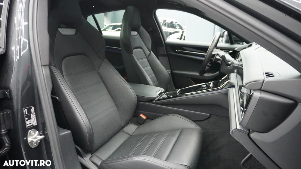 Porsche Panamera 4 - 21