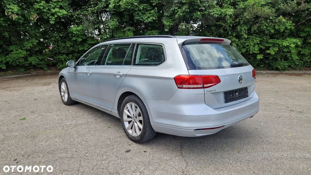 Volkswagen Passat Variant 2.0 TDI (BlueMotion Technology) Comfortline - 5