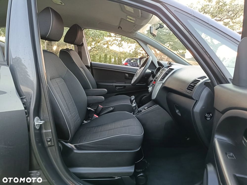 Kia Venga 1.4 CRDi 90 ISG Edition 7 - 9