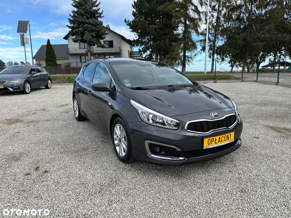 Kia Ceed 1.6 GDI Platinum Edition - 1