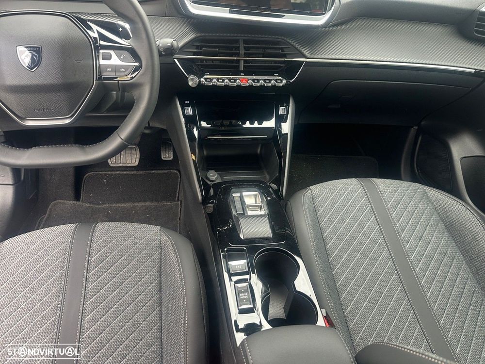 Peugeot 208 1.2 Hybrid Allure e-DCS6 - 12